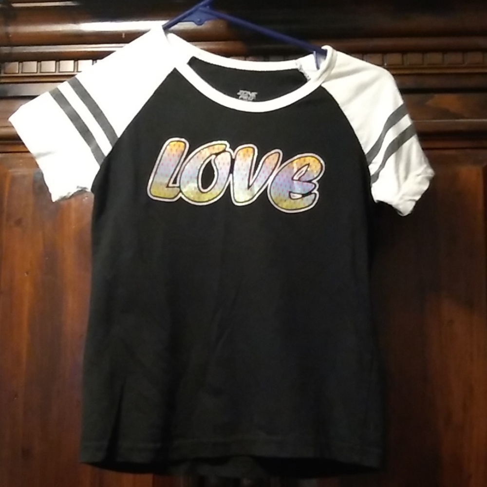 Girl's Tee Size 6/6x
